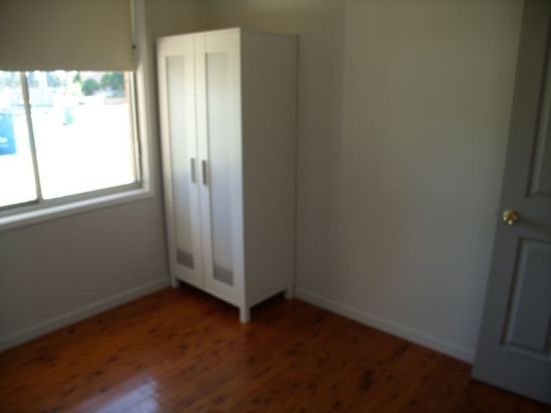 9 Racecourse Rd, Cessnock NSW 2325