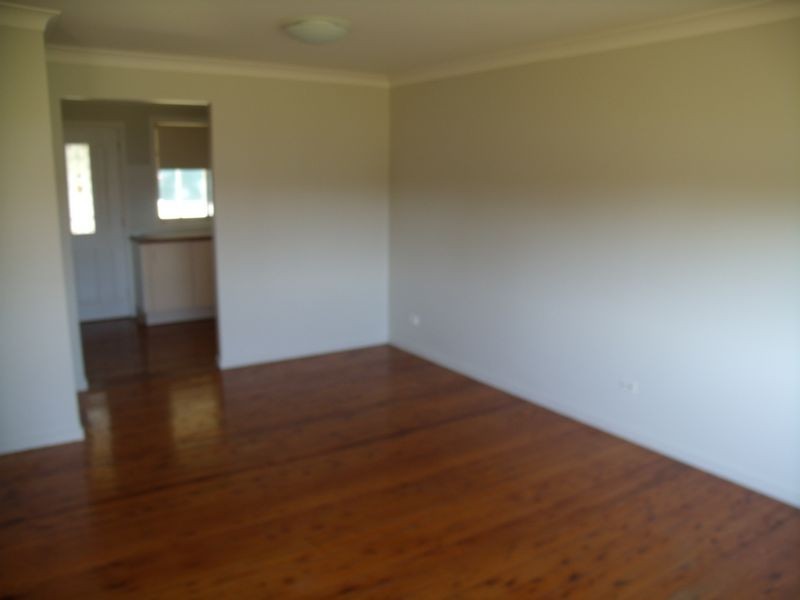 9 Racecourse Rd, Cessnock NSW 2325