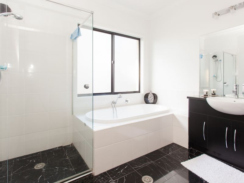 14 Traminer Grove, Cessnock NSW 2325