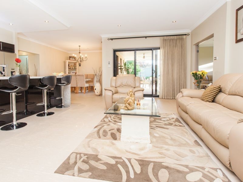 14 Traminer Grove, Cessnock NSW 2325