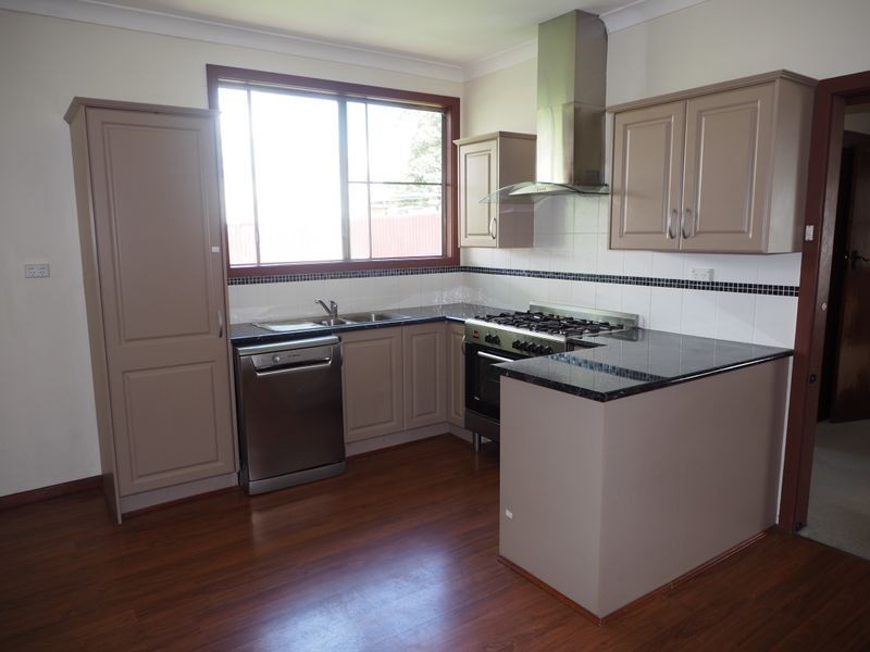 4 Orange St, Abermain NSW 2326