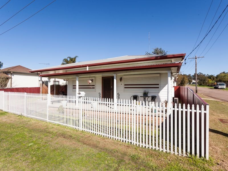 4 Orange St, Abermain NSW 2326