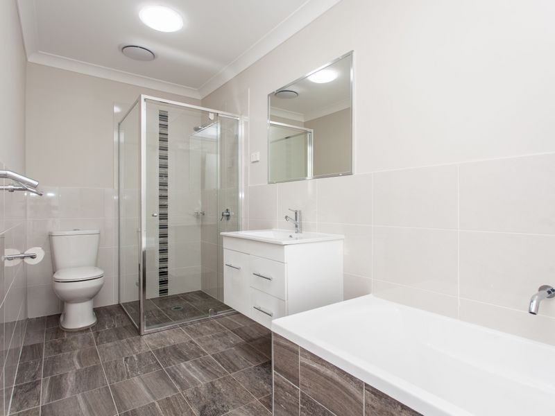 2/32 Elizabeth St, Cessnock NSW 2325