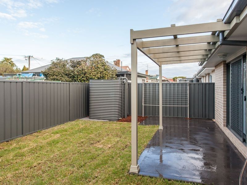 2/32 Elizabeth St, Cessnock NSW 2325