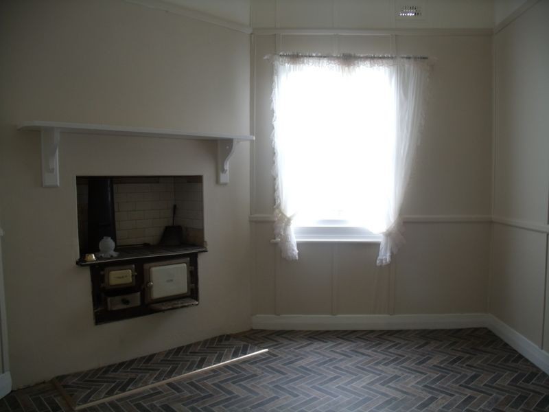 10 Desmond Street, Cessnock NSW 2325