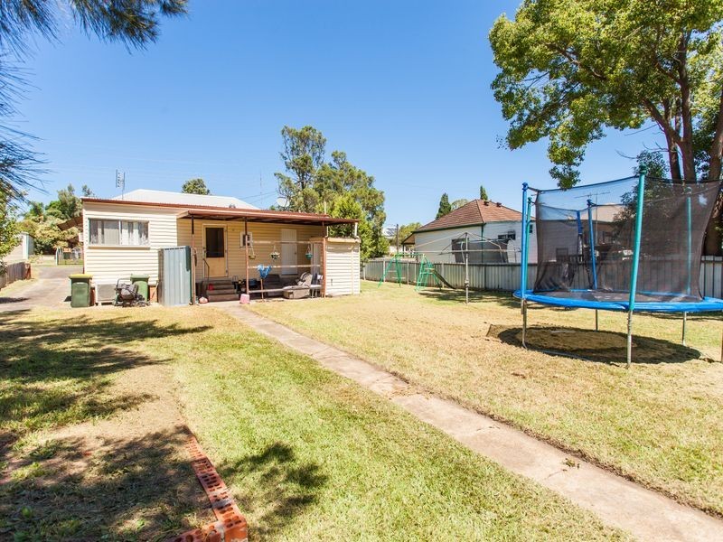 3 Third Street, Weston NSW 2326