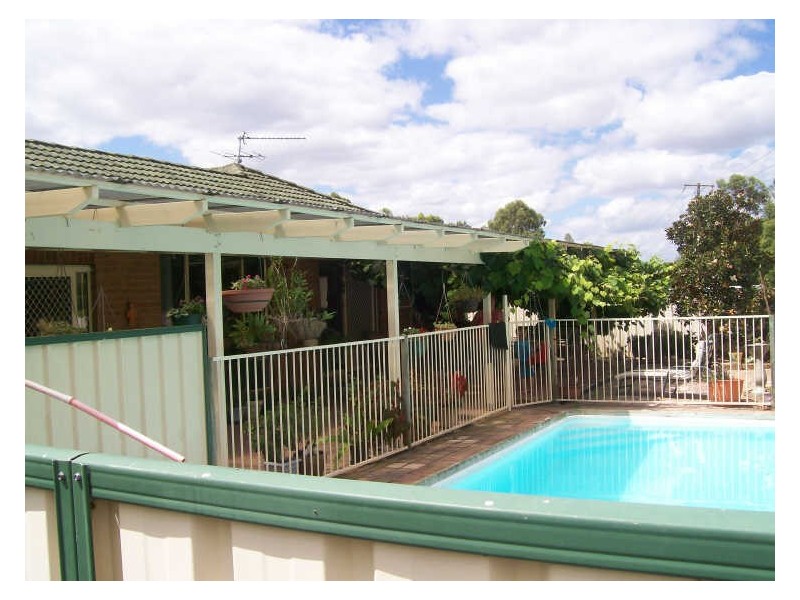 4 Dill Street, Kurri Kurri NSW 2327