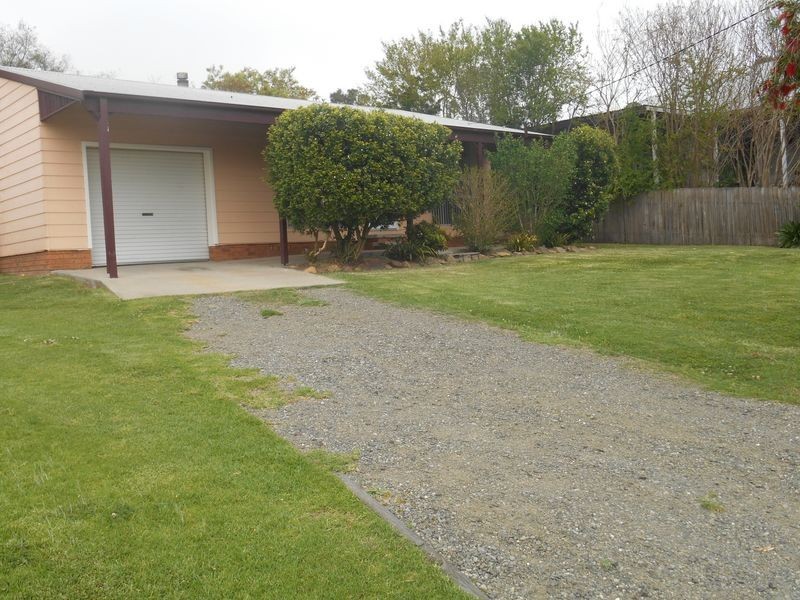 14 Adelaide Street, Paxton NSW 2325