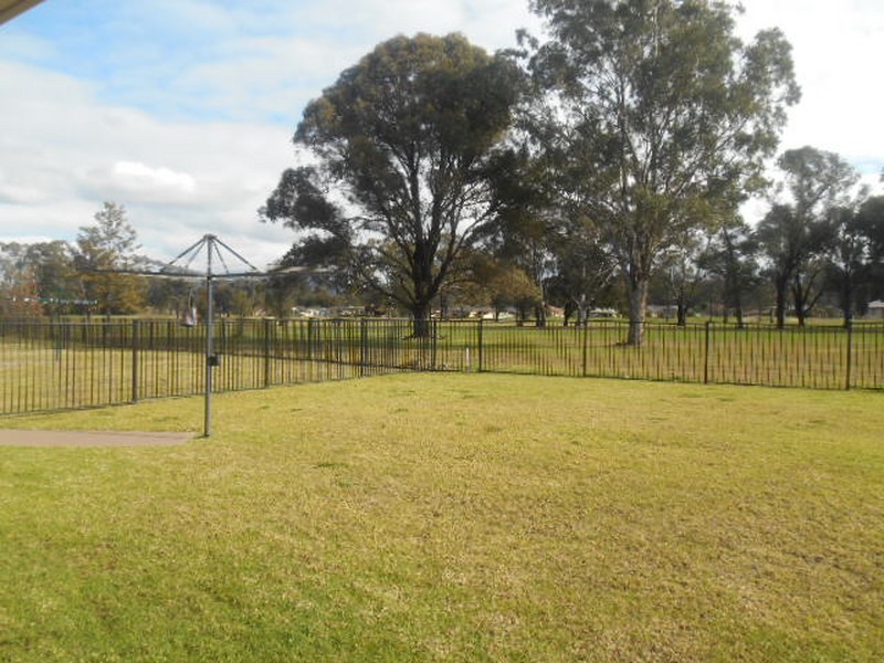 31 Stonebridge Drive, Cessnock NSW 2325