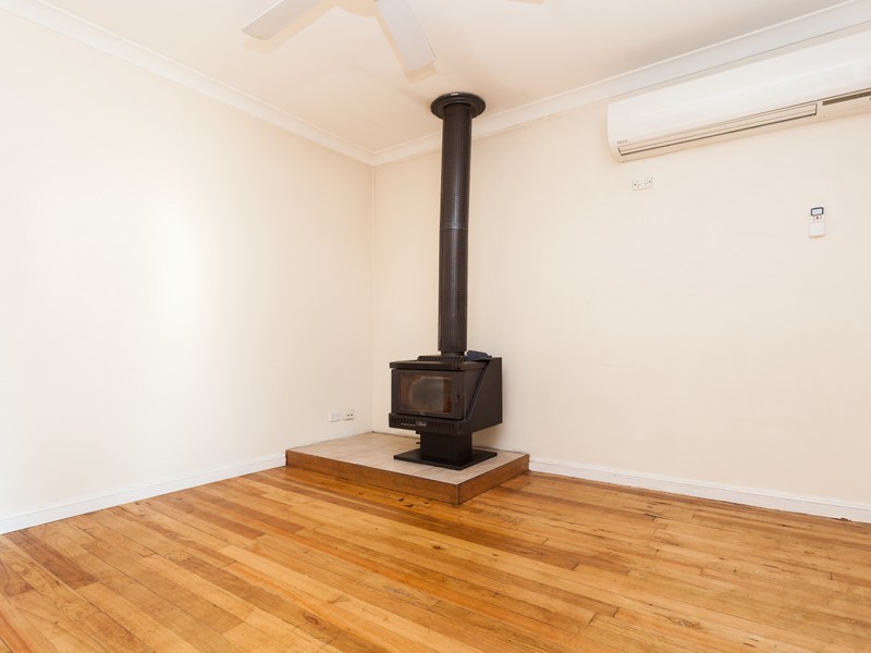 1 Albury Street, Abermain NSW 2326