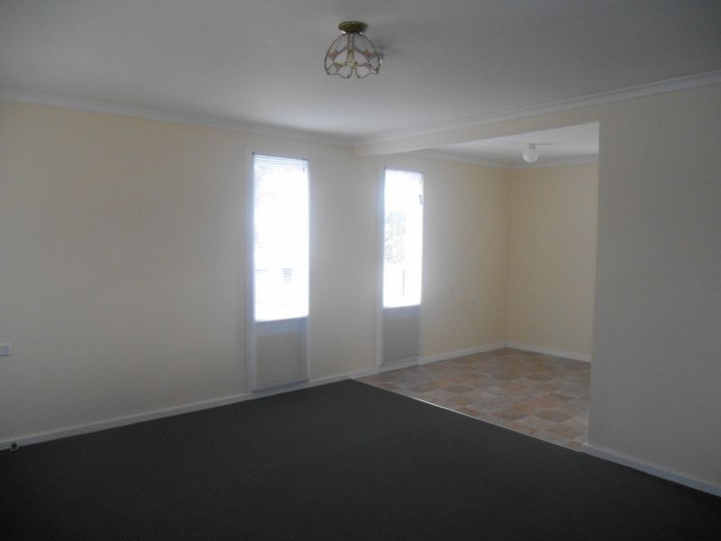 25 Alkira Ave, Cessnock NSW 2325