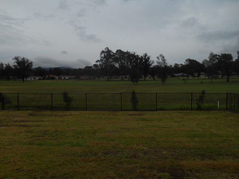 19 Stonebridge Drive, Cessnock NSW 2325