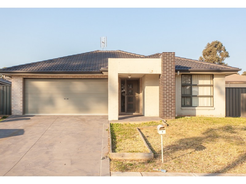 9 Bevan Street, Cessnock NSW 2325