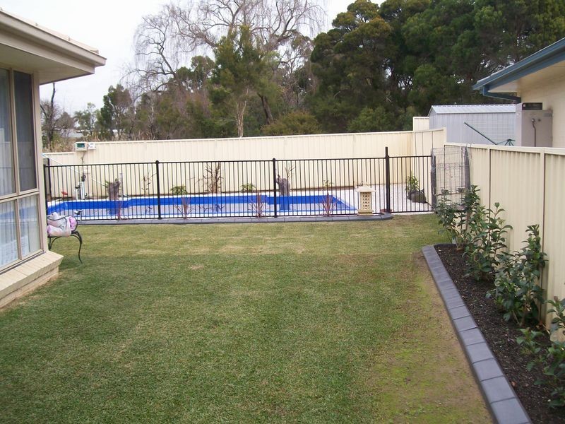 8 Parker Place, Kurri Kurri NSW 2327