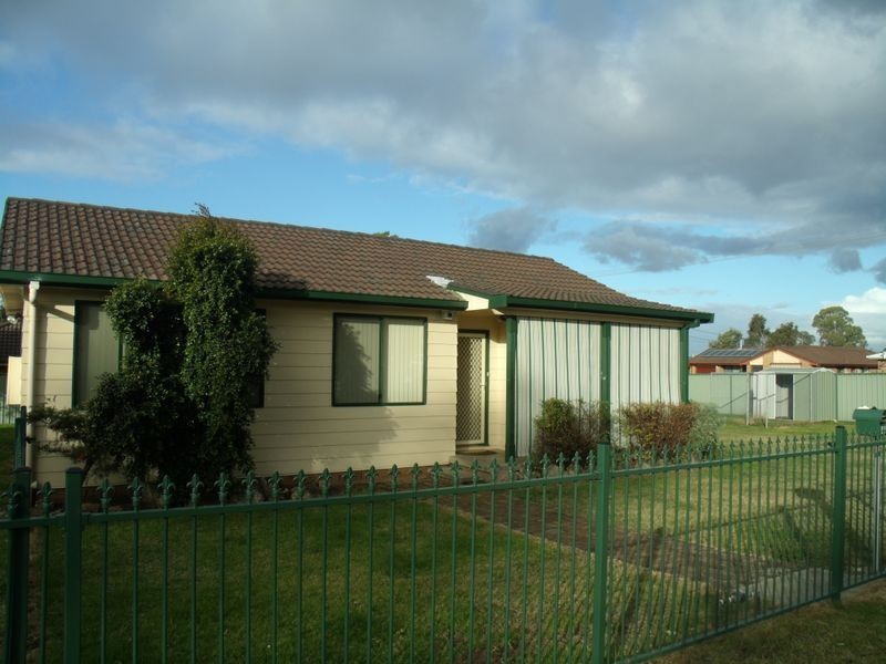 12 Branxton Street, Nulkaba NSW 2325