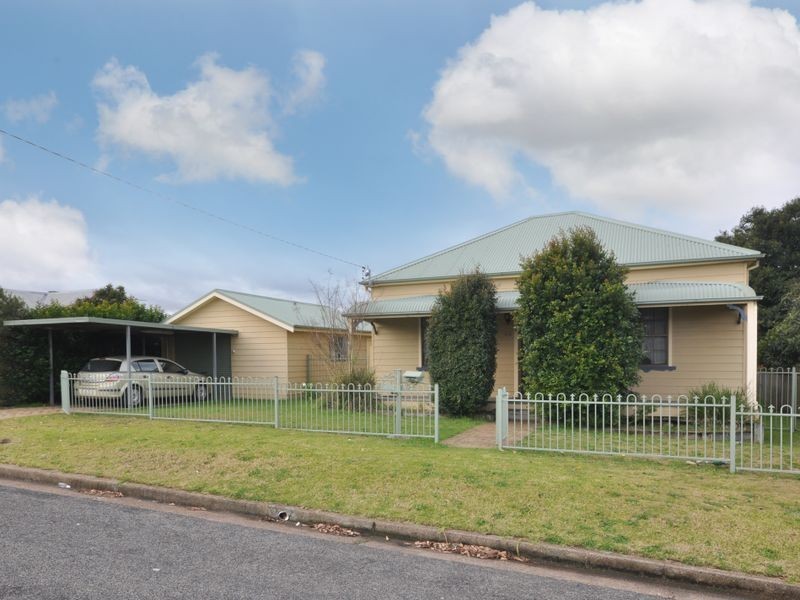 42 Mayfield Street, Cessnock NSW 2325
