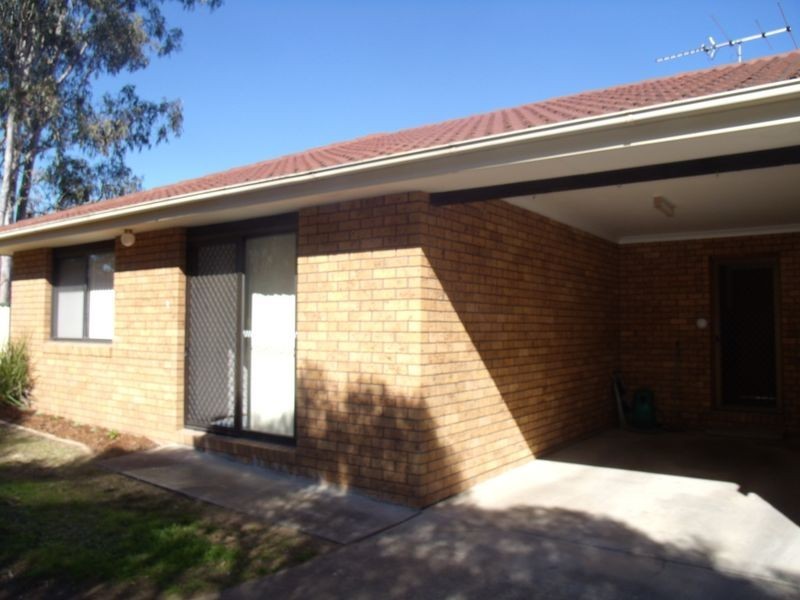 1/2 Lavender Street, Cessnock NSW 2325