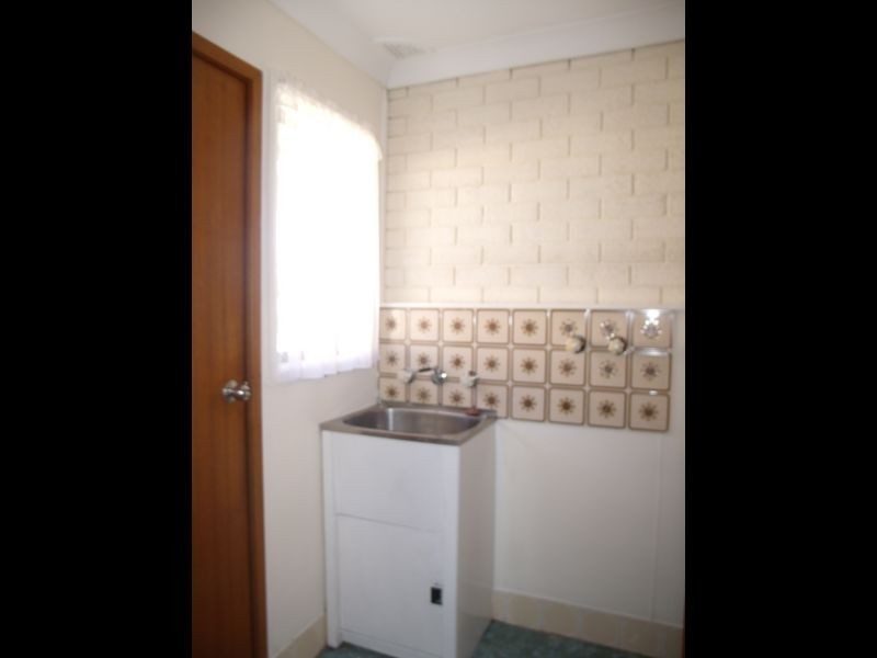 1/2 Lavender Street, Cessnock NSW 2325