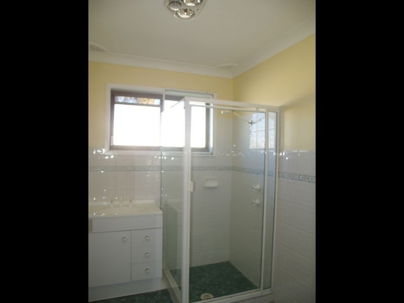 1/2 Lavender Street, Cessnock NSW 2325