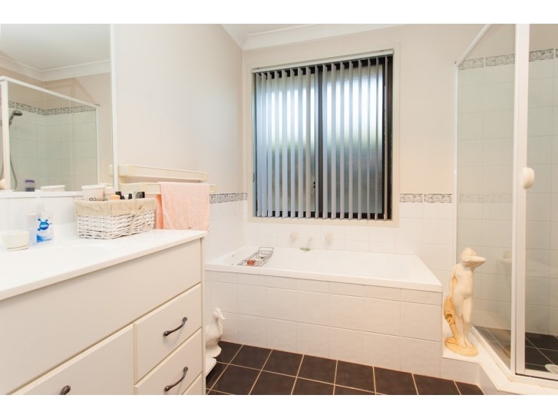 18 Cabernet Grove, Cessnock NSW 2325