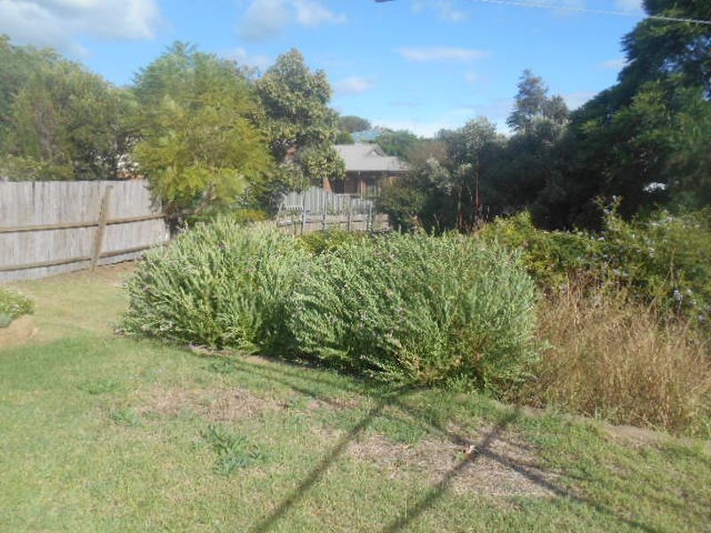 9 Cooper Street, Cessnock NSW 2325
