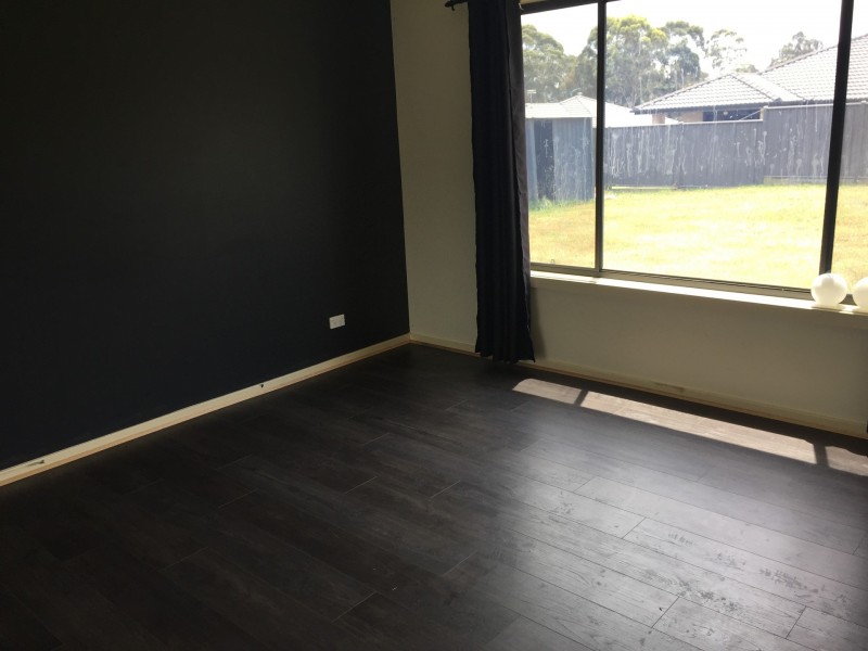 8 Finch Close, Cessnock NSW 2325