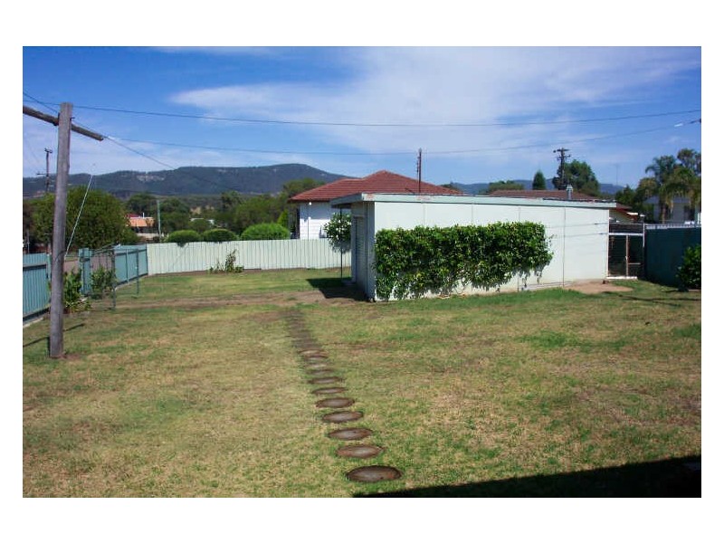 17 Desmond Street, Cessnock NSW 2325