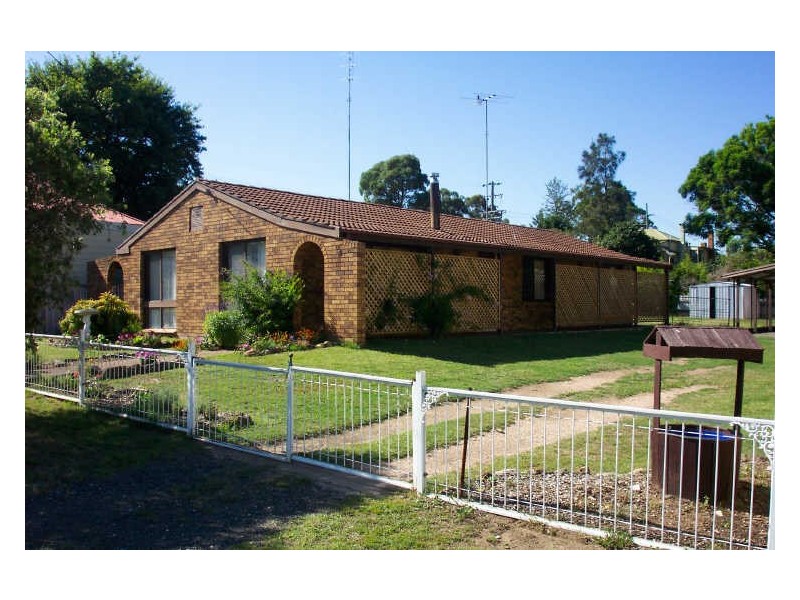 2a William Street, Abermain NSW 2326