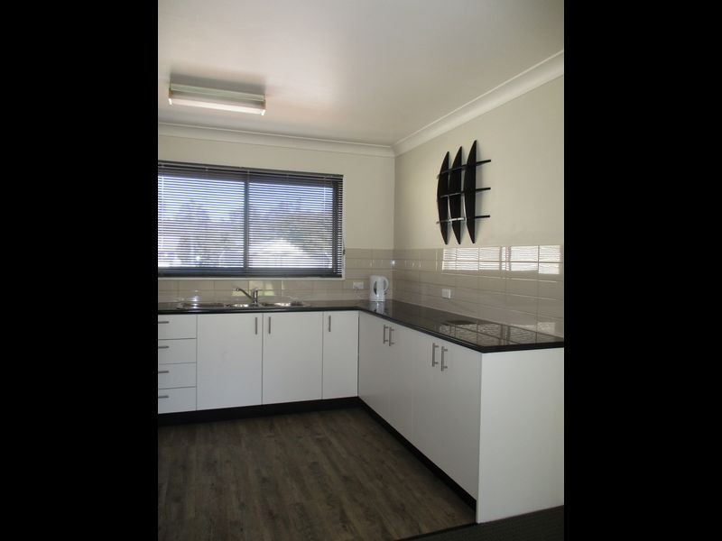 2/2 Lavender Street, Cessnock NSW 2325