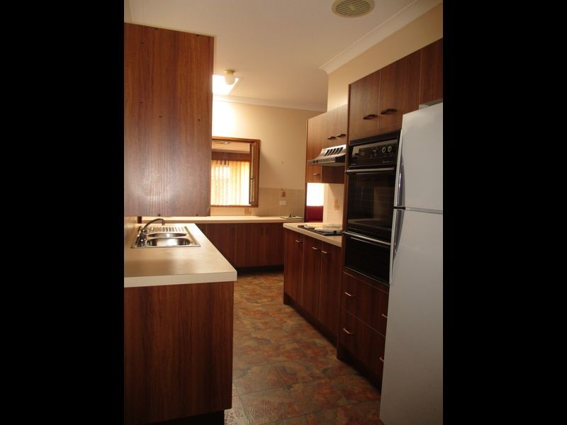 11 Guest Street, Cessnock NSW 2325