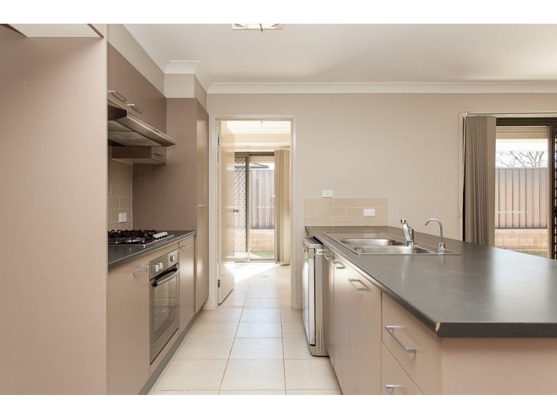 13 McBlane Street, Weston NSW 2326