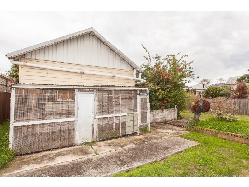 30 Moore Street, Cessnock NSW 2325