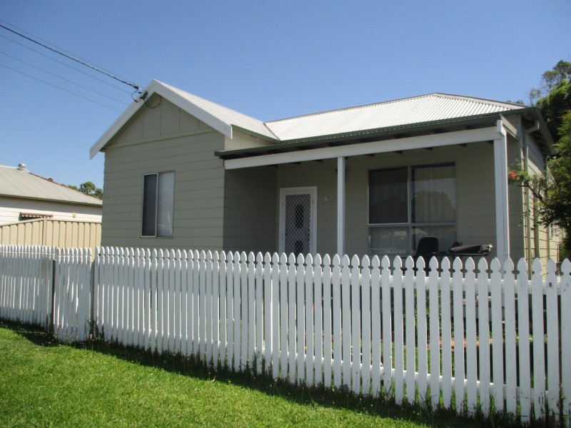 75 Harle Street, Abermain NSW 2326