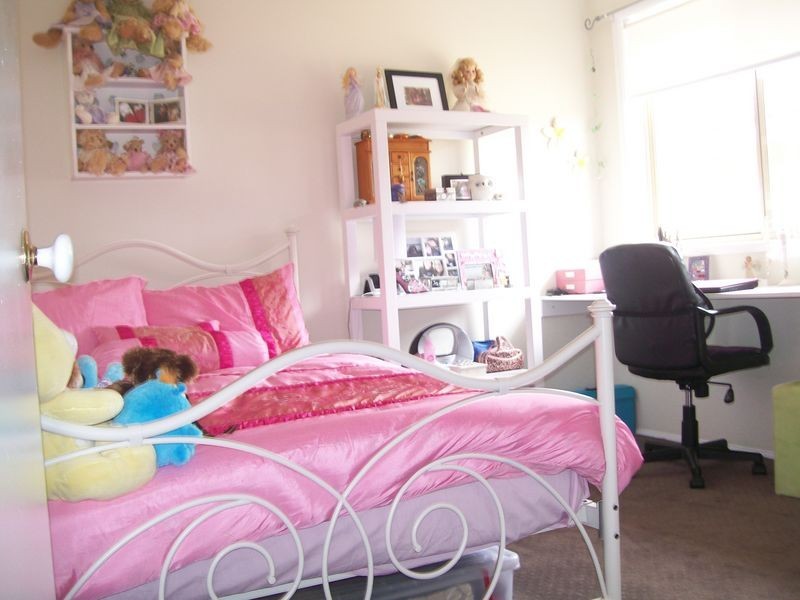 8 Parker Place, Kurri Kurri NSW 2327