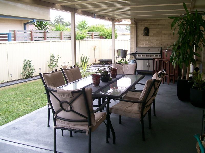 8 Parker Place, Kurri Kurri NSW 2327