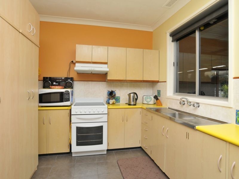 9 Fifth Street, Weston NSW 2326
