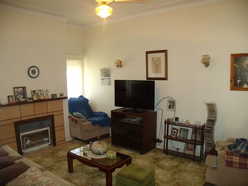 123 Cessnock Road, Abermain NSW 2326