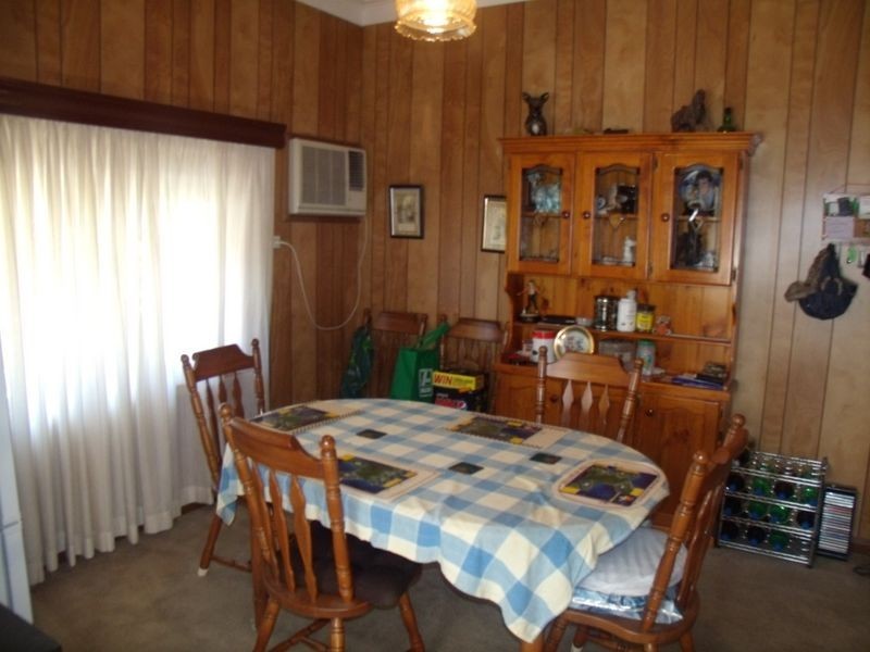 123 Cessnock Road, Abermain NSW 2326