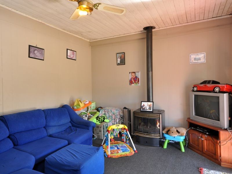 90 Cessnock Road, Neath NSW 2326