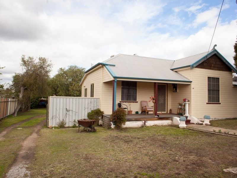 49 Daniel Street, Cessnock NSW 2325