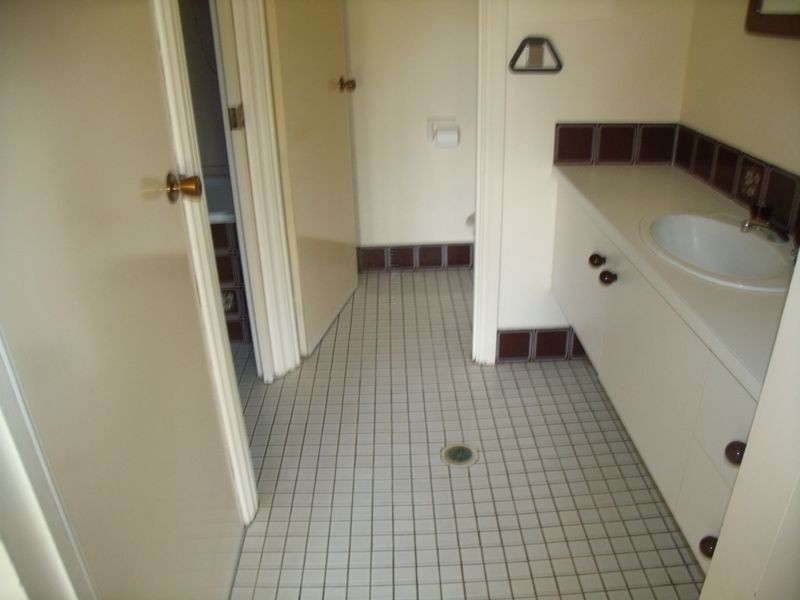 8 Racecourse Road, Cessnock NSW 2325
