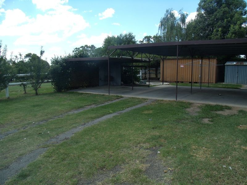 8 Racecourse Road, Cessnock NSW 2325