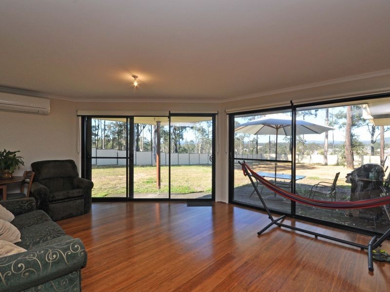 42 Woodlands Drive, Weston NSW 2326