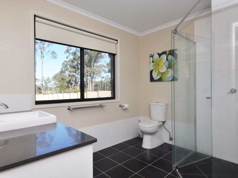42 Woodlands Drive, Weston NSW 2326