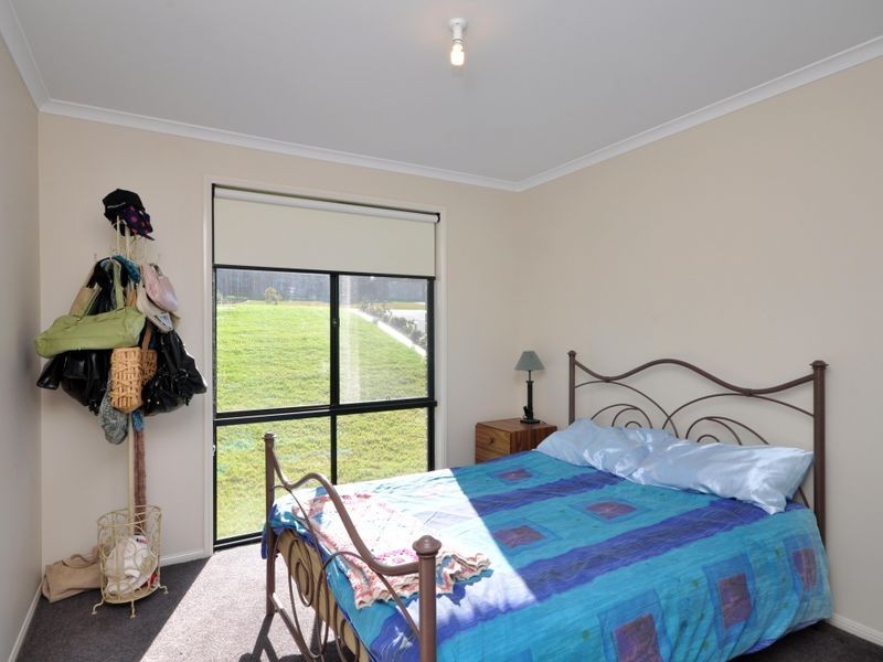 42 Woodlands Drive, Weston NSW 2326
