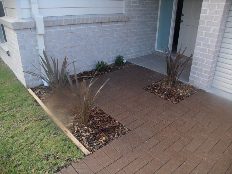 2/2a Desmond Street, Cessnock NSW 2325