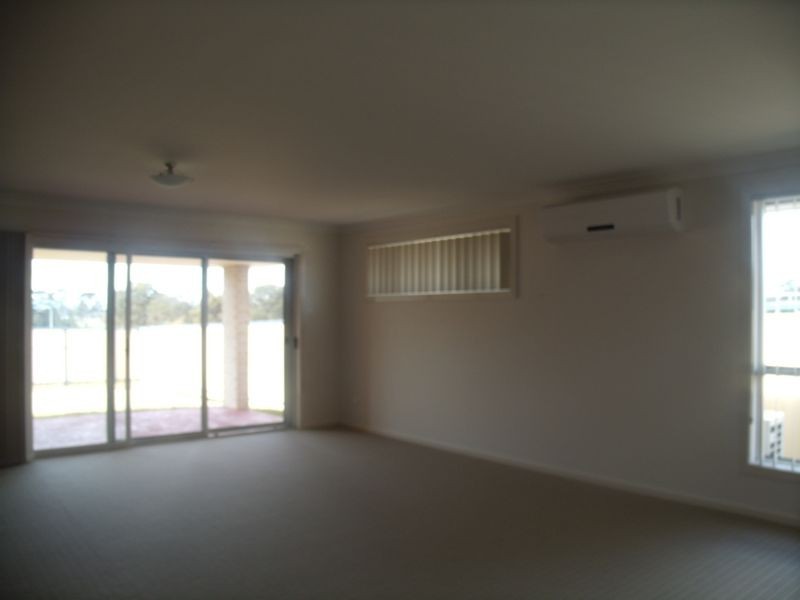 7 Chablis Drive, Cessnock NSW 2325