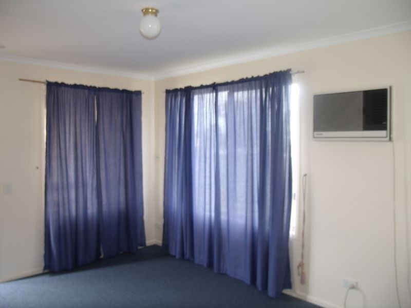 70 (Flat) Barton, Kurri Kurri NSW 2327