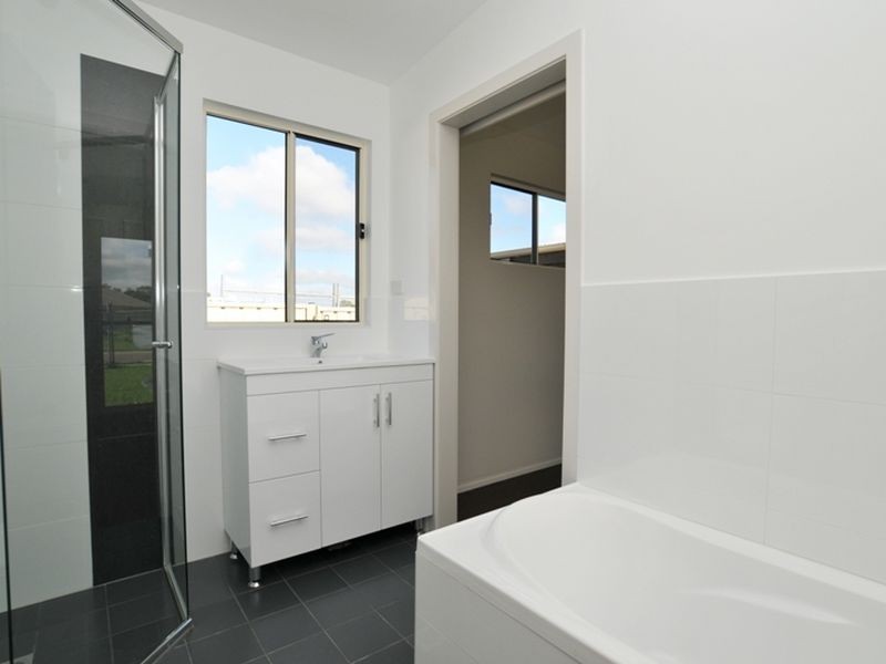 1/25 Alpine Ave, Cessnock NSW 2325