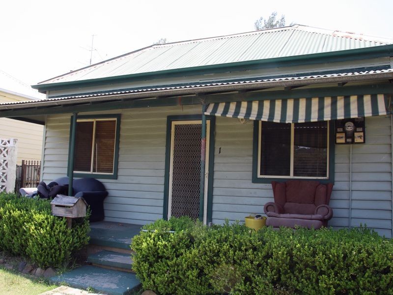 1 Albury Street, Abermain NSW 2326